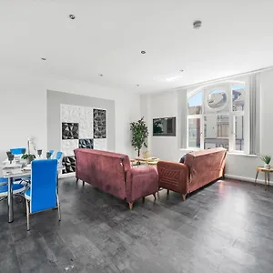 The Deluxe Of - Gym - Cinema Apartment